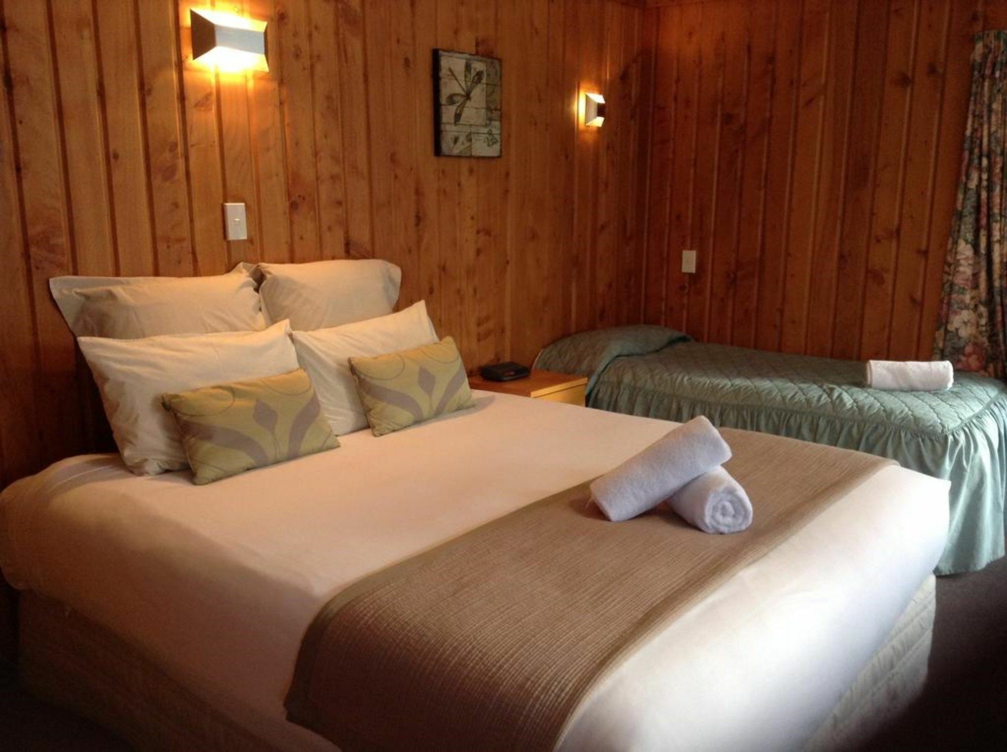 וואנאקה Archway Motels & Chalets מראה חיצוני תמונה